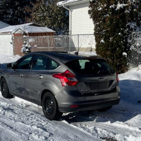 2013 Ford focas $1900
