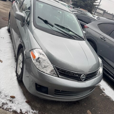 2013 nissan versa sl
